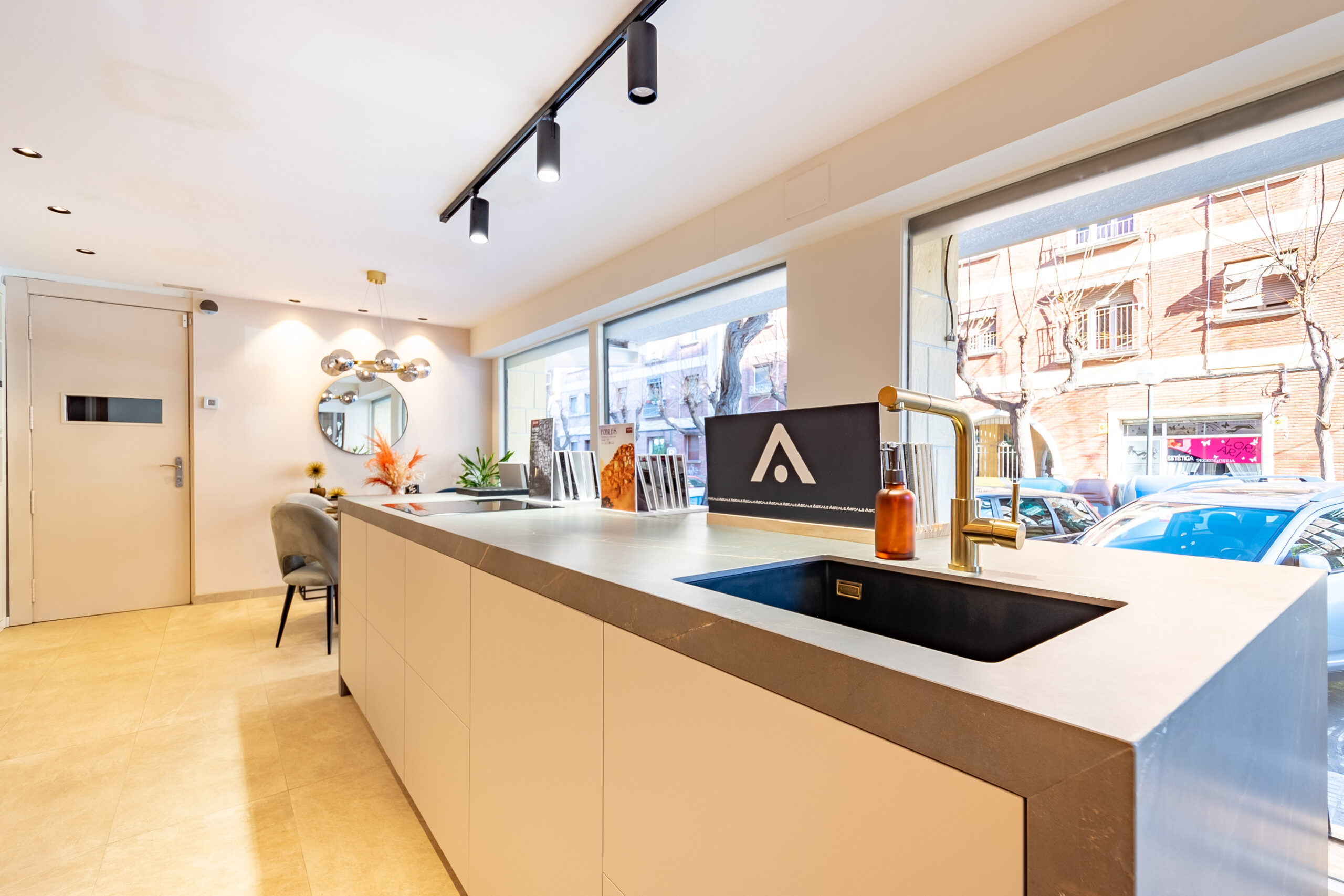 MB_INTERIORS_TIENDA-5-scaled
